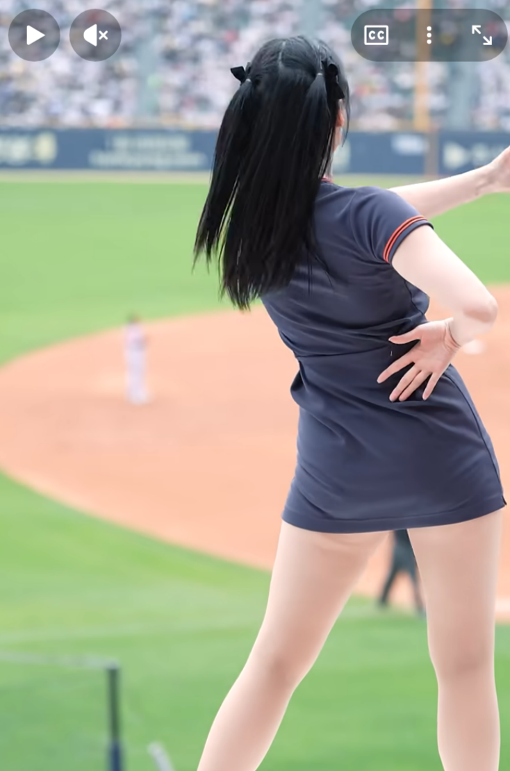 이건 홈런쳐야한다 하지원 치어리더