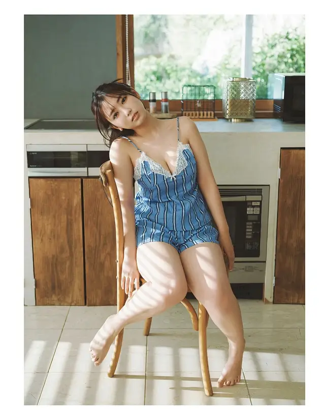 사와구치 아이카 B.L.T Graph 2025년 10월호 Vol.112