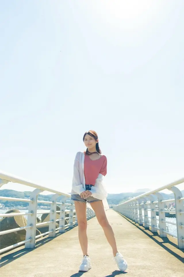 코토이 아리사 사진집 『코토이에게 사랑과 진홍과 새벽의 완전판』 Set.01