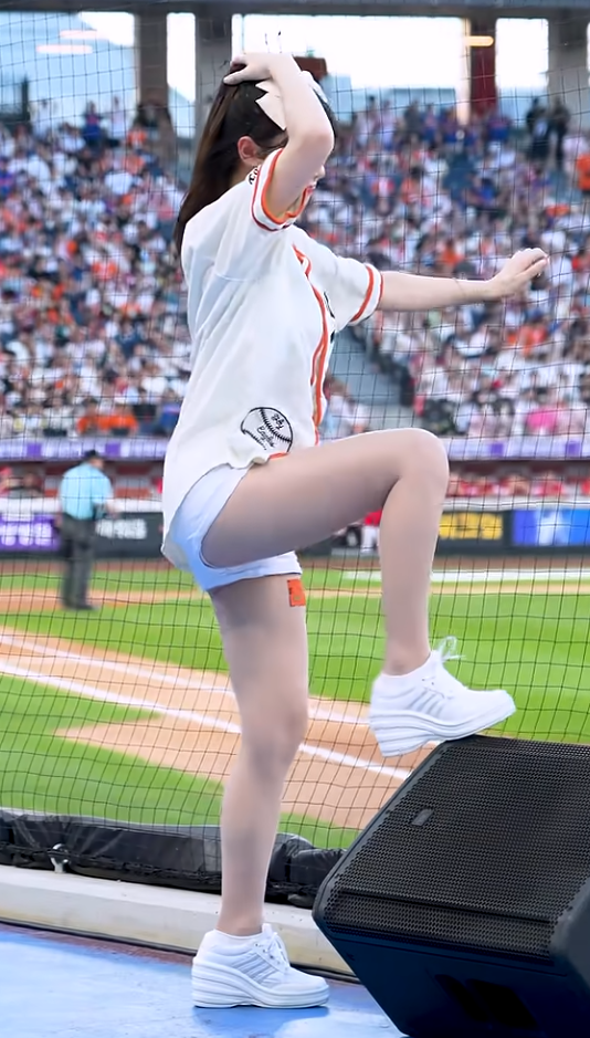 눈 못 떼겠다… 이건 반칙이야 김나연 치어리더 직캠