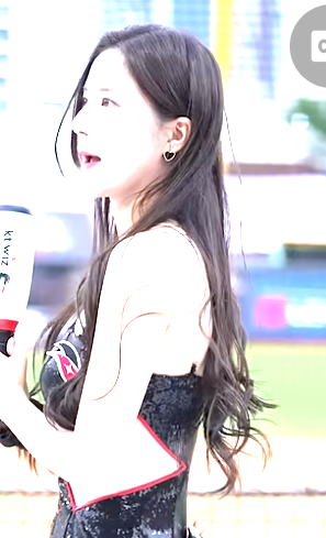 173cm의 압도적 비율ㄷㄷ 안타송도 아름답네 김해리 치어리더