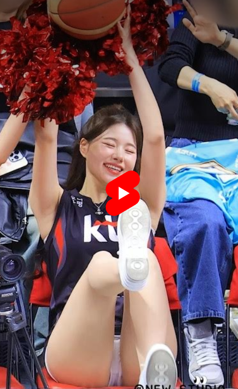 관중석으로 날아가는 공 NiceCatch!!! 이예빈 치어리더 직캠
