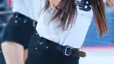 티셔츠만 입어도 완벽 Up 아웃송 김진아 치어리더