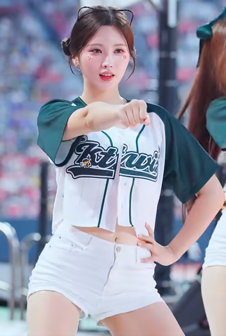 가든냥의 골반댄스 Hold Up 김정원 치어리더 金正元 Kim Jeong-Won cheerleader ktwiz