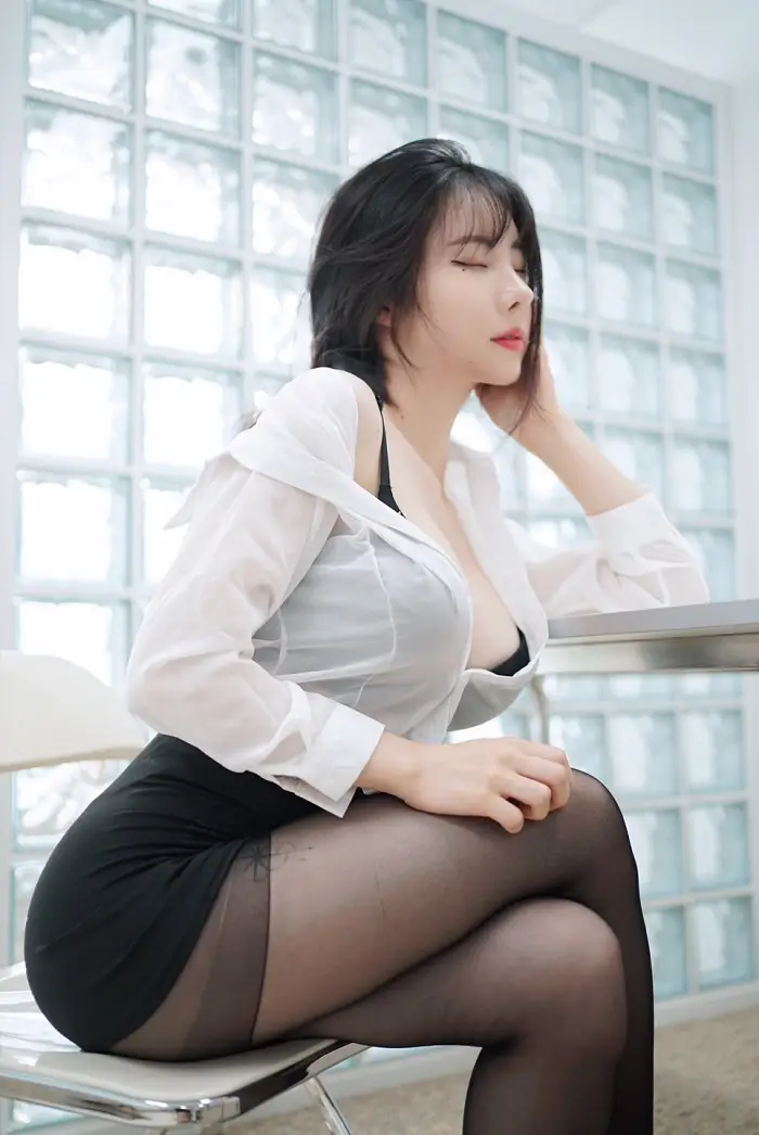 비서가 일은 안하고 끼부림