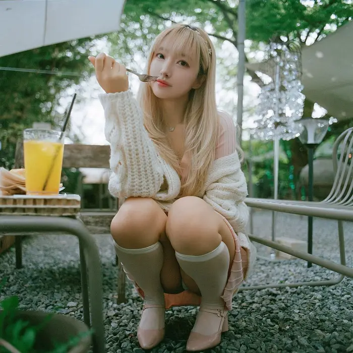 사장님네 아이돌 미모급의 모델 누나