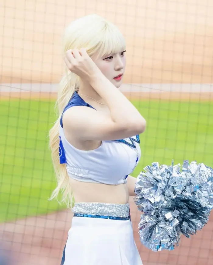 안혜지1