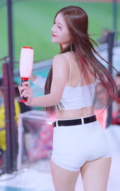 아파트 틀고 런웨이ㄷㄷ 김해리 치어리더