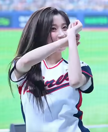 이번에는 그녀의 엉덩이 춤이 관객들을 가장 유혹했어요