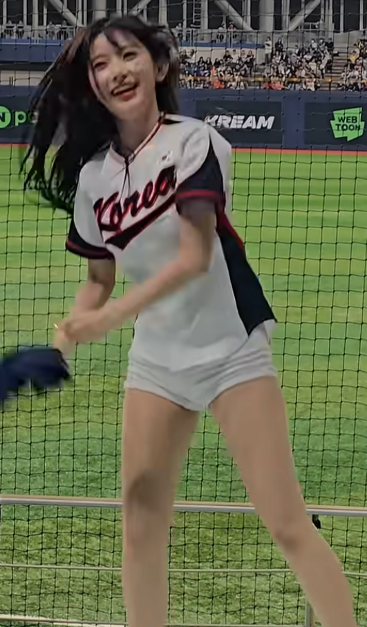 안타를 날려줘요 에브리데이 내가 응원하는 팀만 날렸으면 좋겠다..