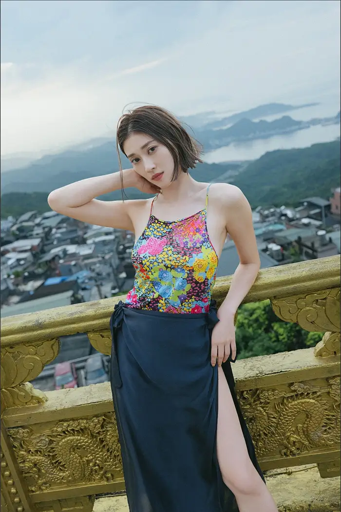 하라 미키에, No.344 2nd Week 「이국에서 다시, 너와.」 Set.01